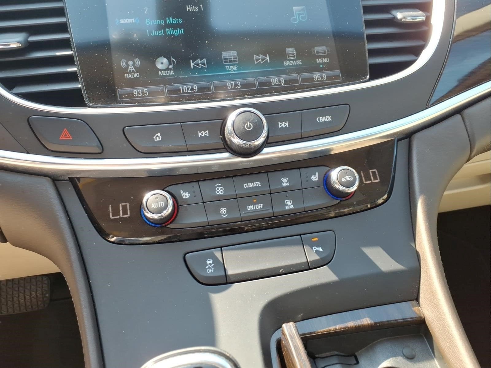2017 Buick LaCrosse Essence