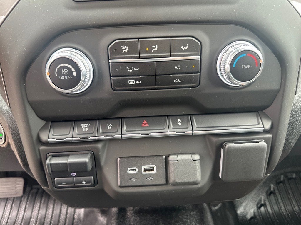 2025 GMC Sierra 3500 HD Chassis Cab Pro