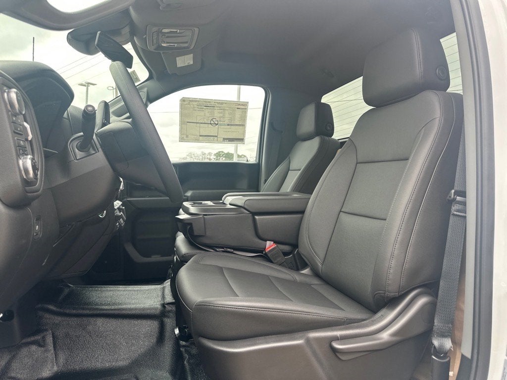 2025 GMC Sierra 3500 HD Chassis Cab Pro