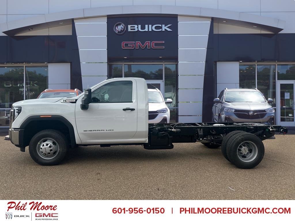 2025 GMC Sierra 3500 HD Chassis Cab Pro
