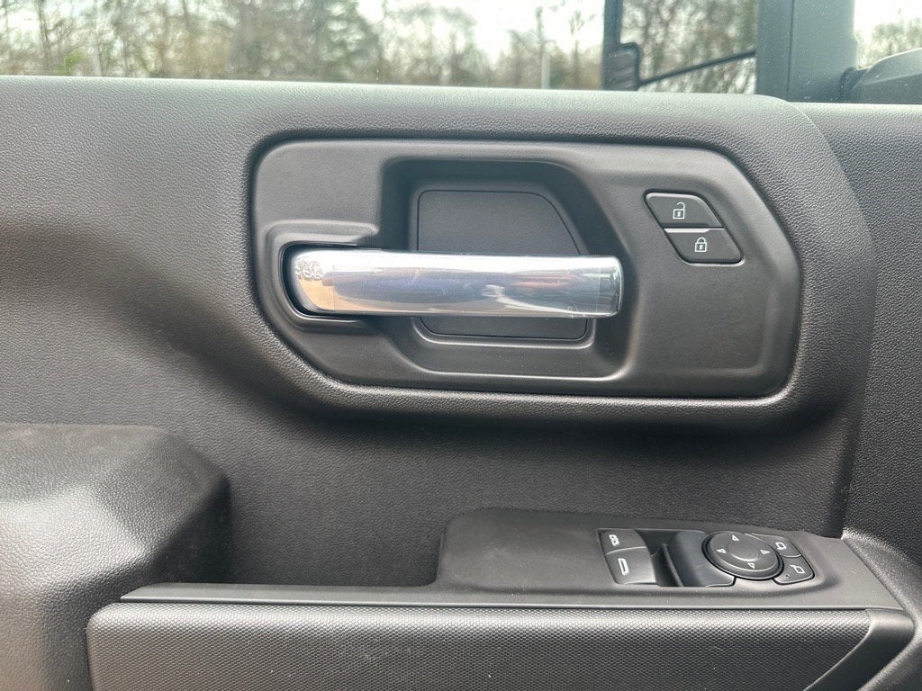 2025 GMC Sierra 3500 HD Chassis Cab Pro