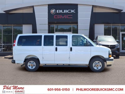 2025 GMC Savana Passenger LT