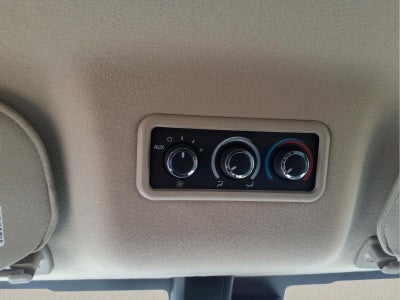 2025 GMC Savana Passenger LT