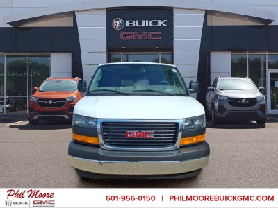 2025 GMC Savana Passenger LT