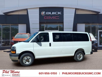 2025 GMC Savana Passenger LT