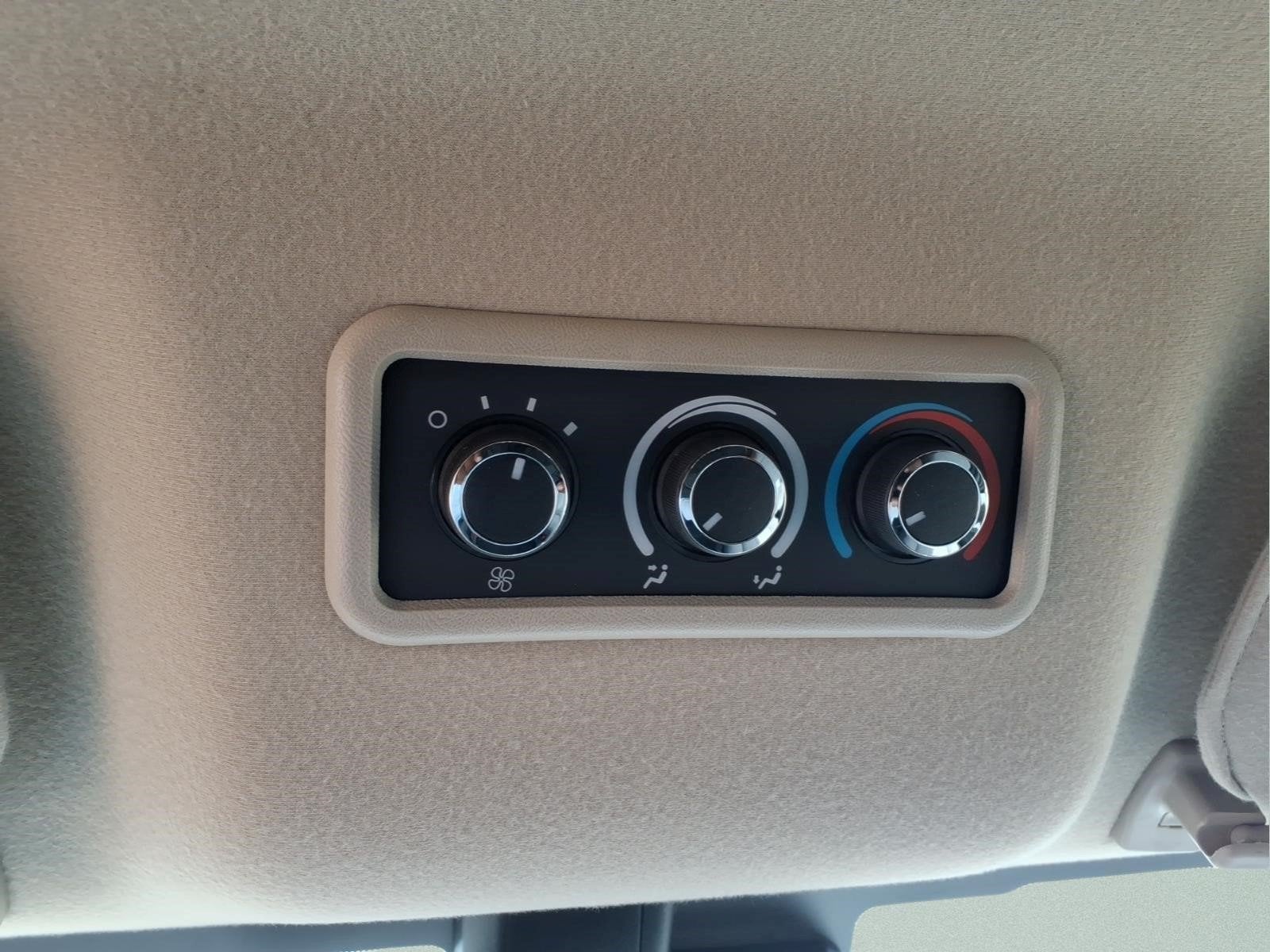 2026 GMC Savana Passenger LT