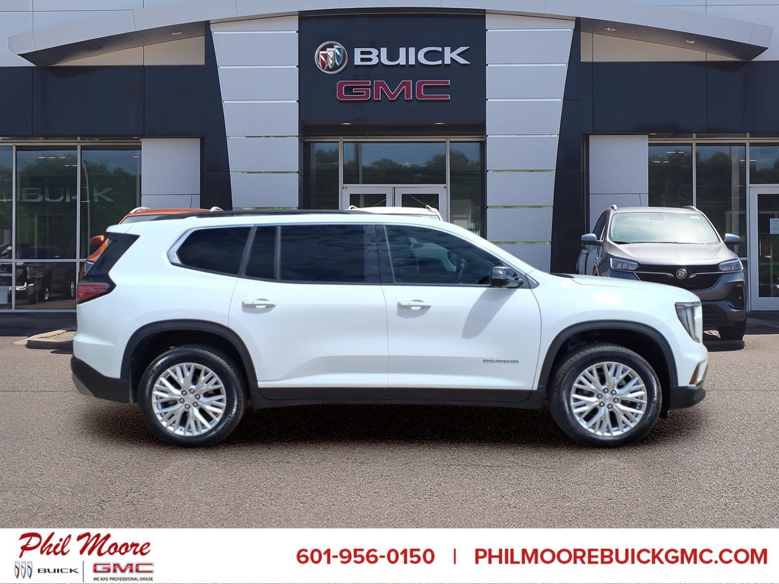 2025 GMC Acadia Elevation