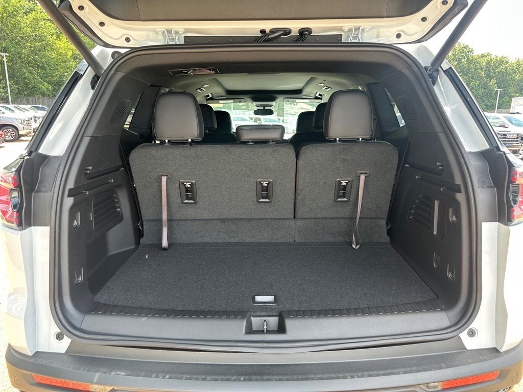 2025 GMC Acadia AT4
