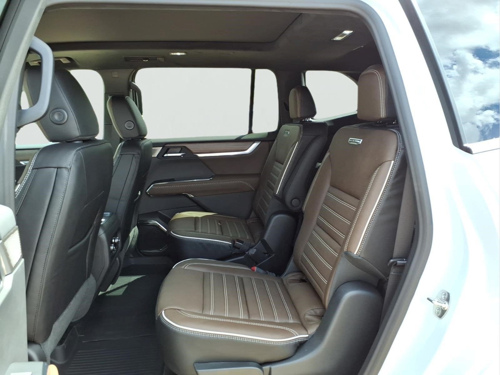 2027 GMC Acadia Denali Ultimate