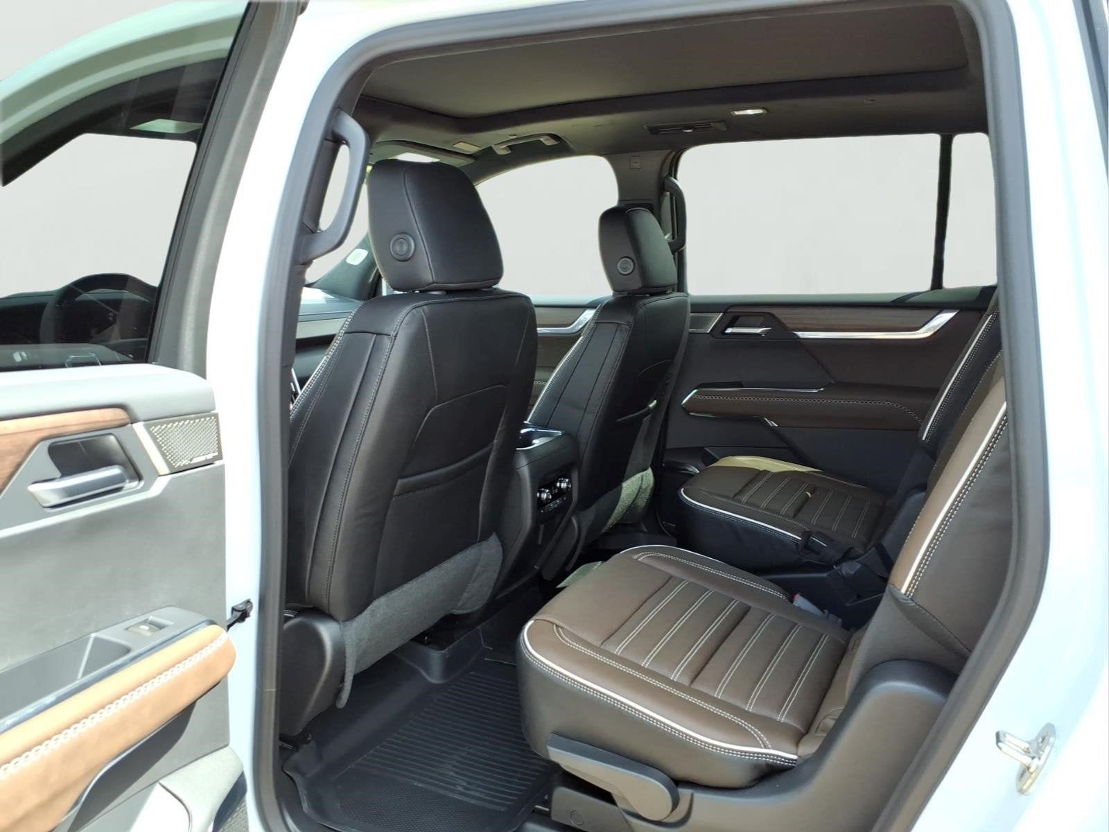 2027 GMC Acadia Denali Ultimate
