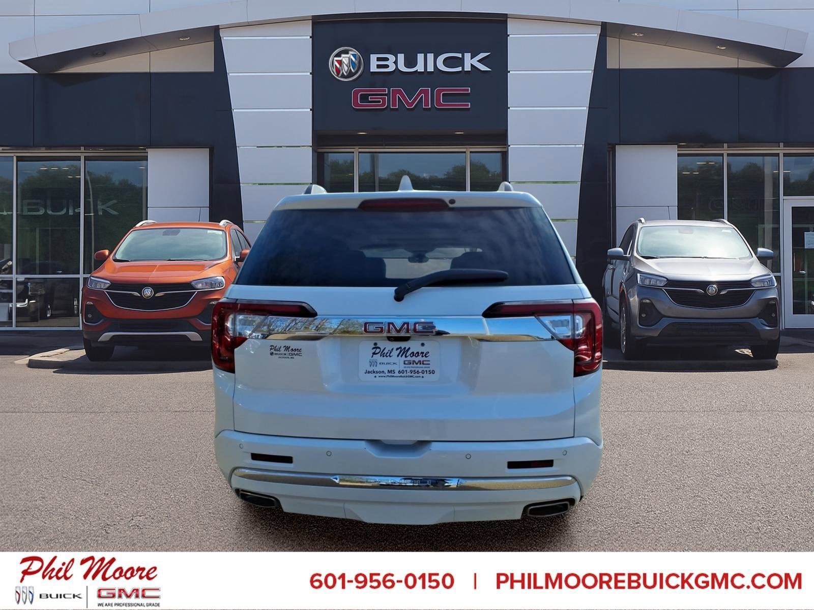 2023 GMC Acadia Denali