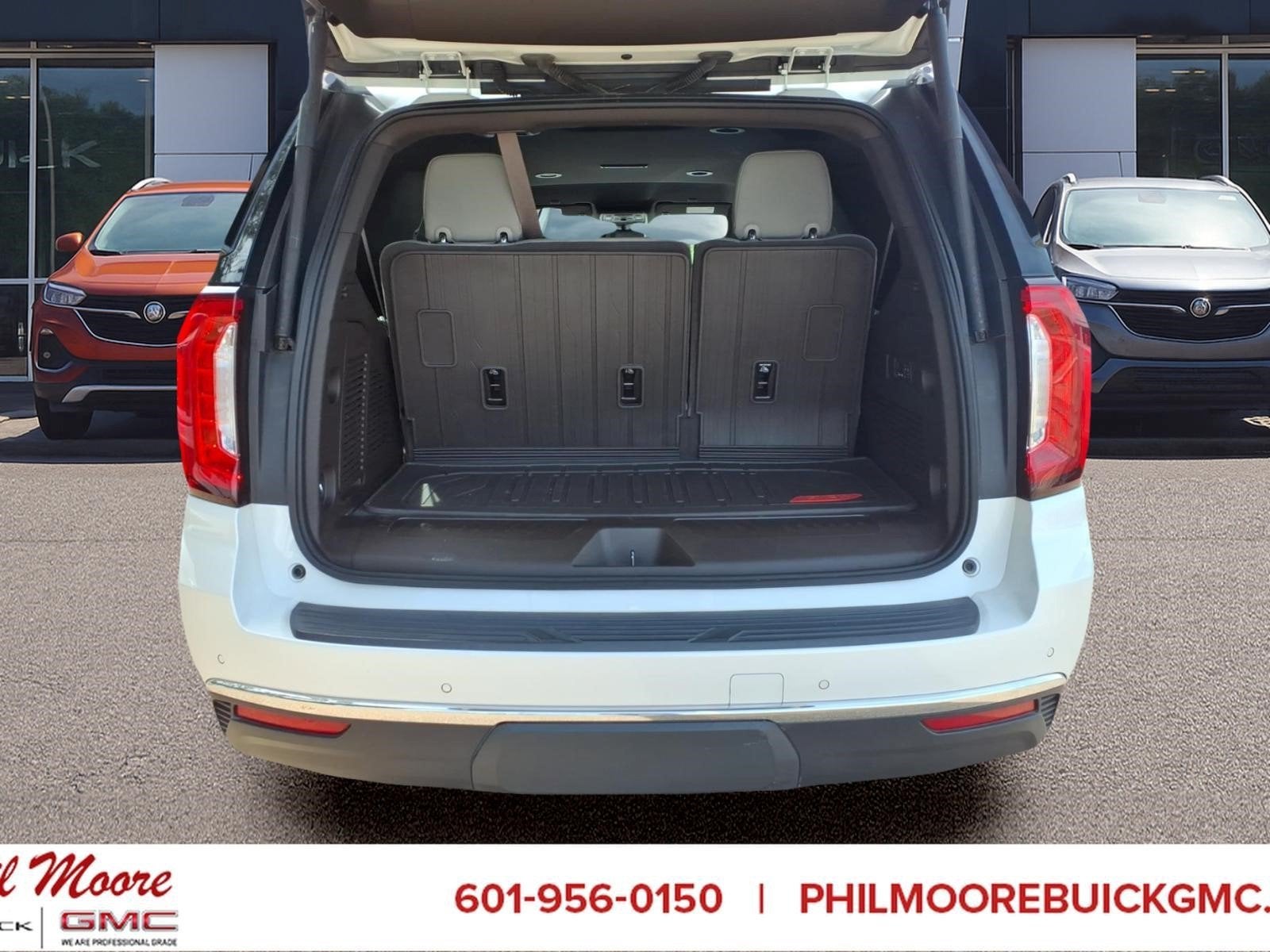 2022 GMC Yukon SLT