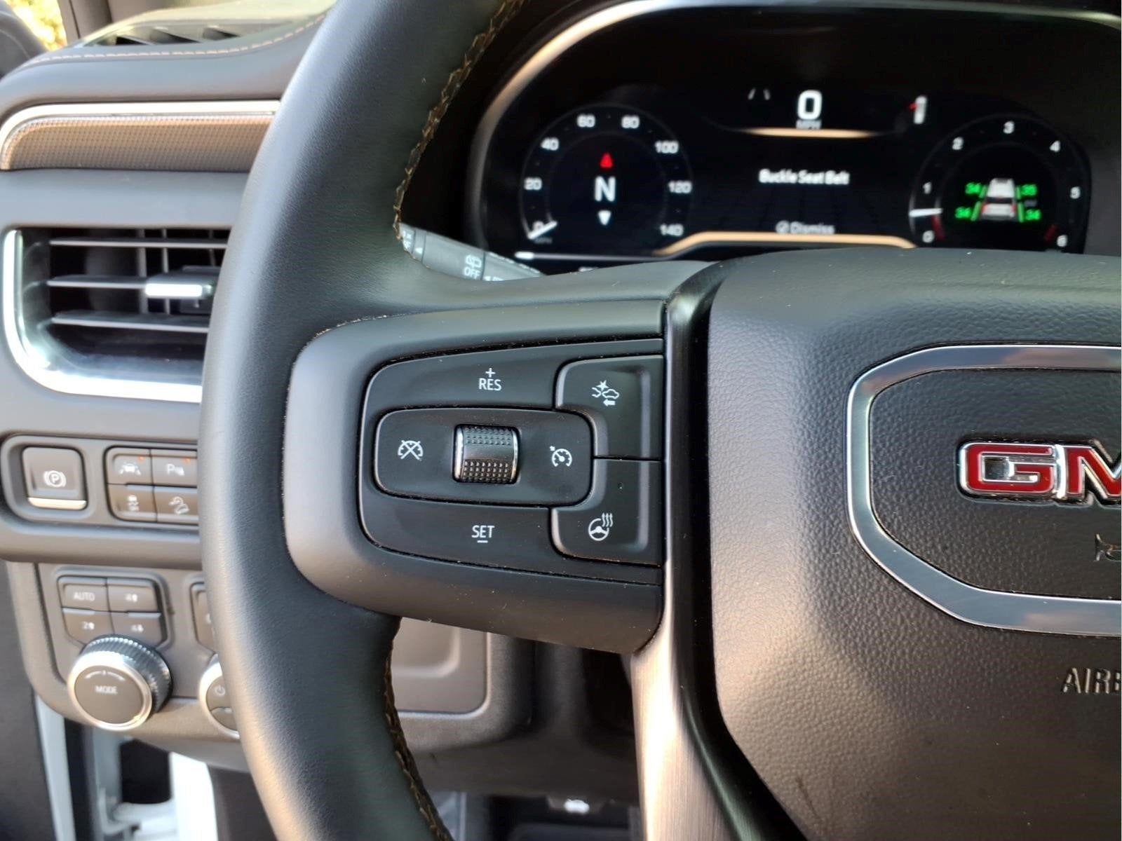 2024 GMC Yukon AT4