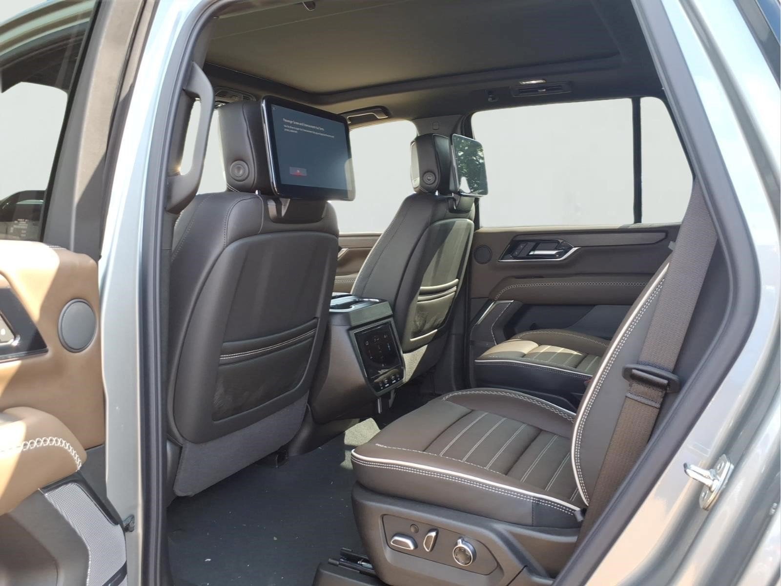 2027 GMC Yukon Denali Ultimate