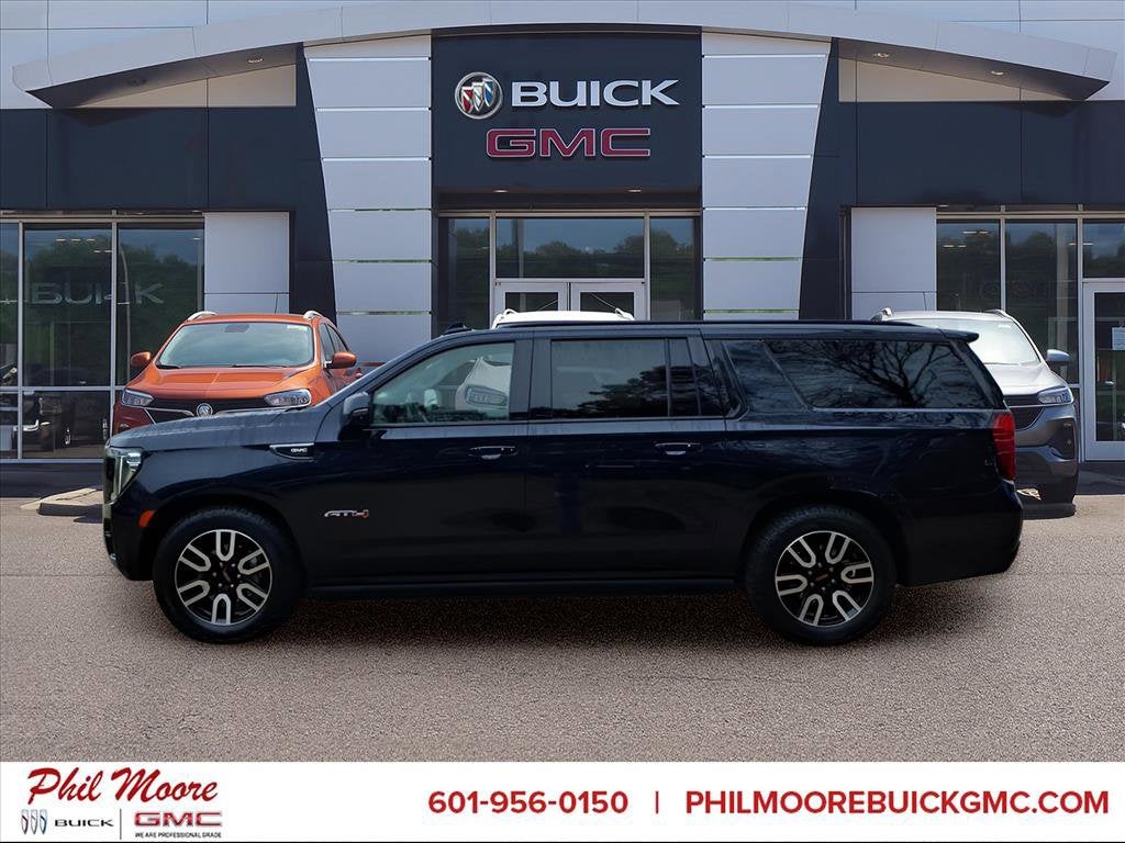 2023 GMC Yukon XL AT4