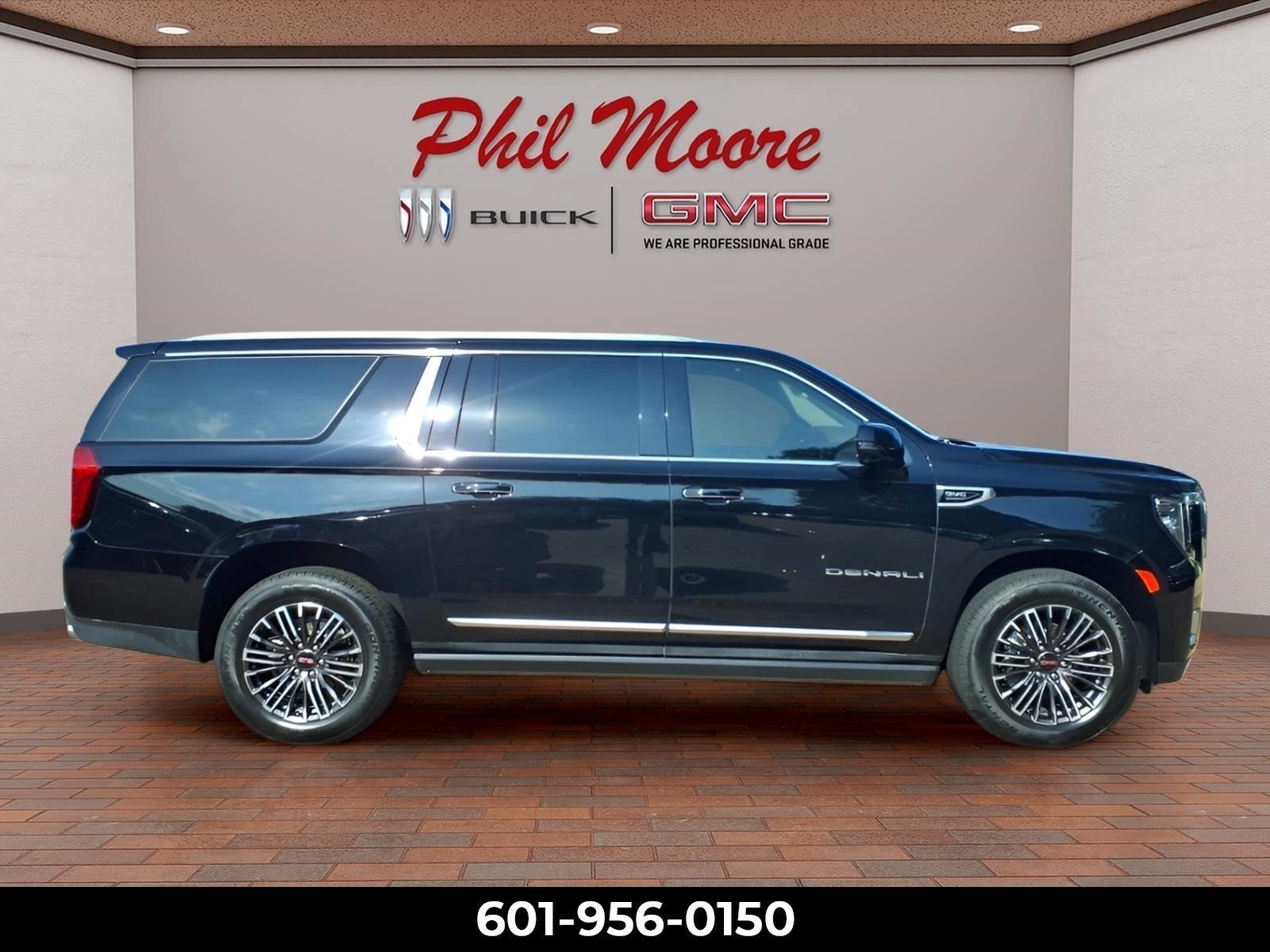 2023 GMC Yukon XL Denali