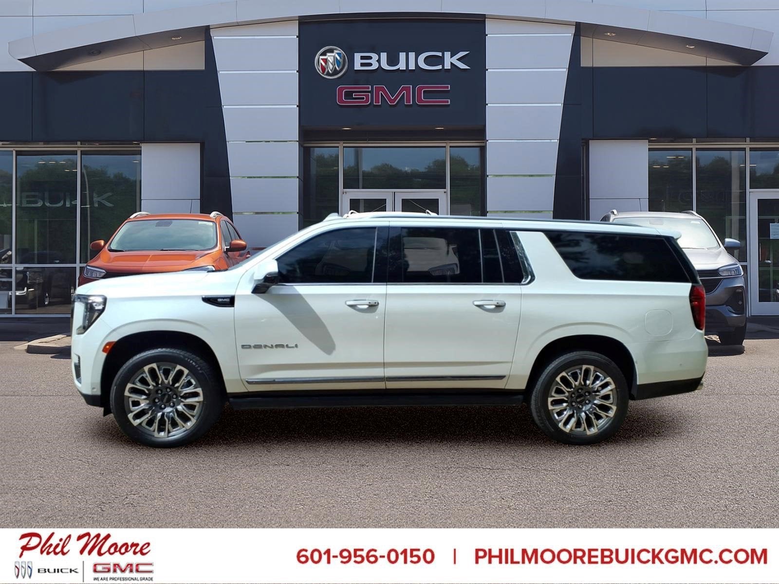 2023 GMC Yukon XL Denali Ultimate