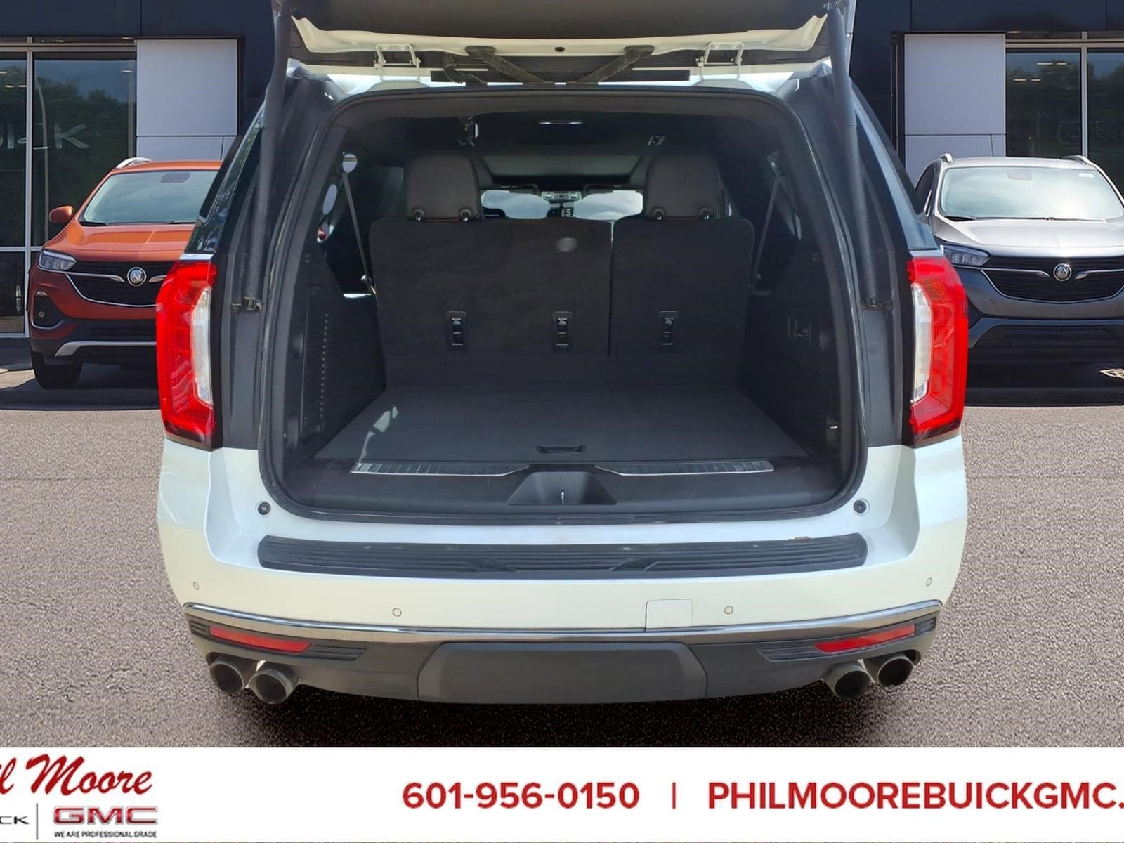 2023 GMC Yukon XL Denali Ultimate
