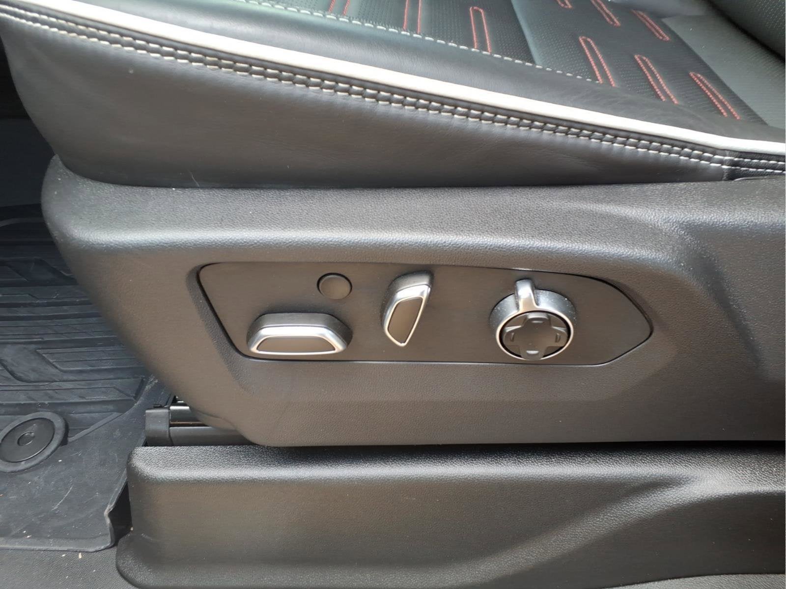 2025 GMC Yukon AT4 Ultimate