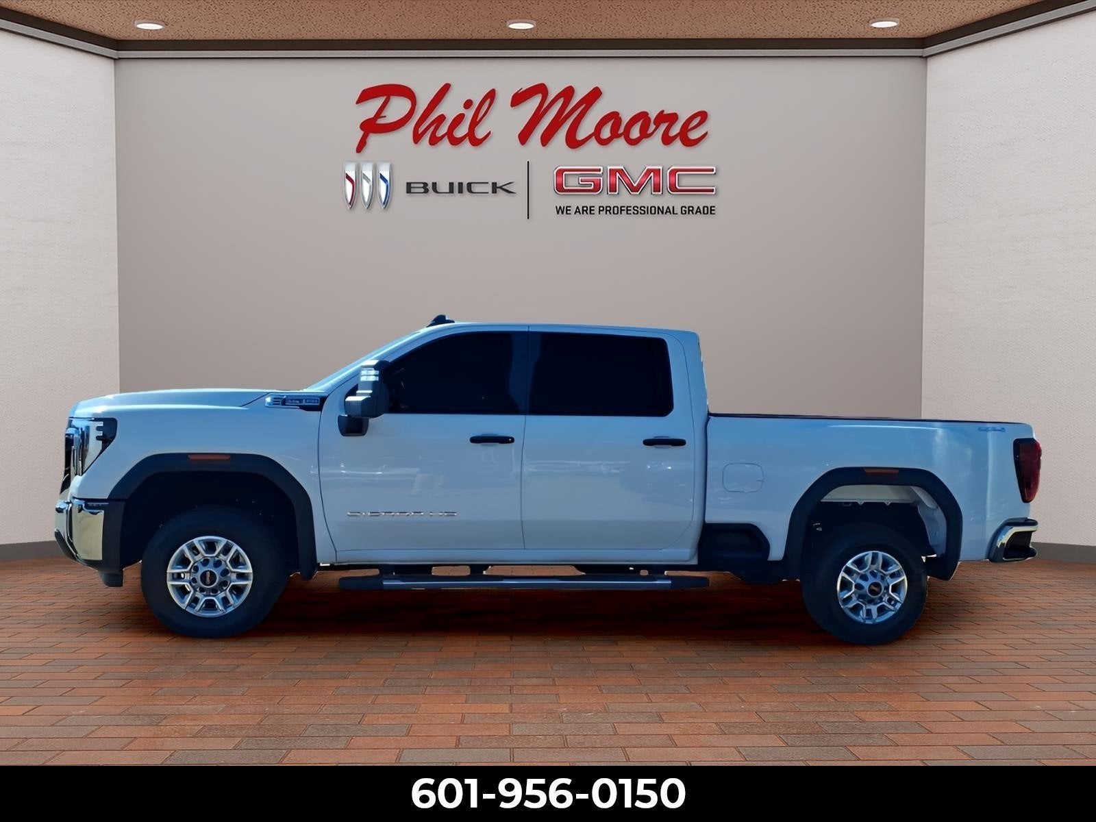 2025 GMC Sierra 2500 HD Pro