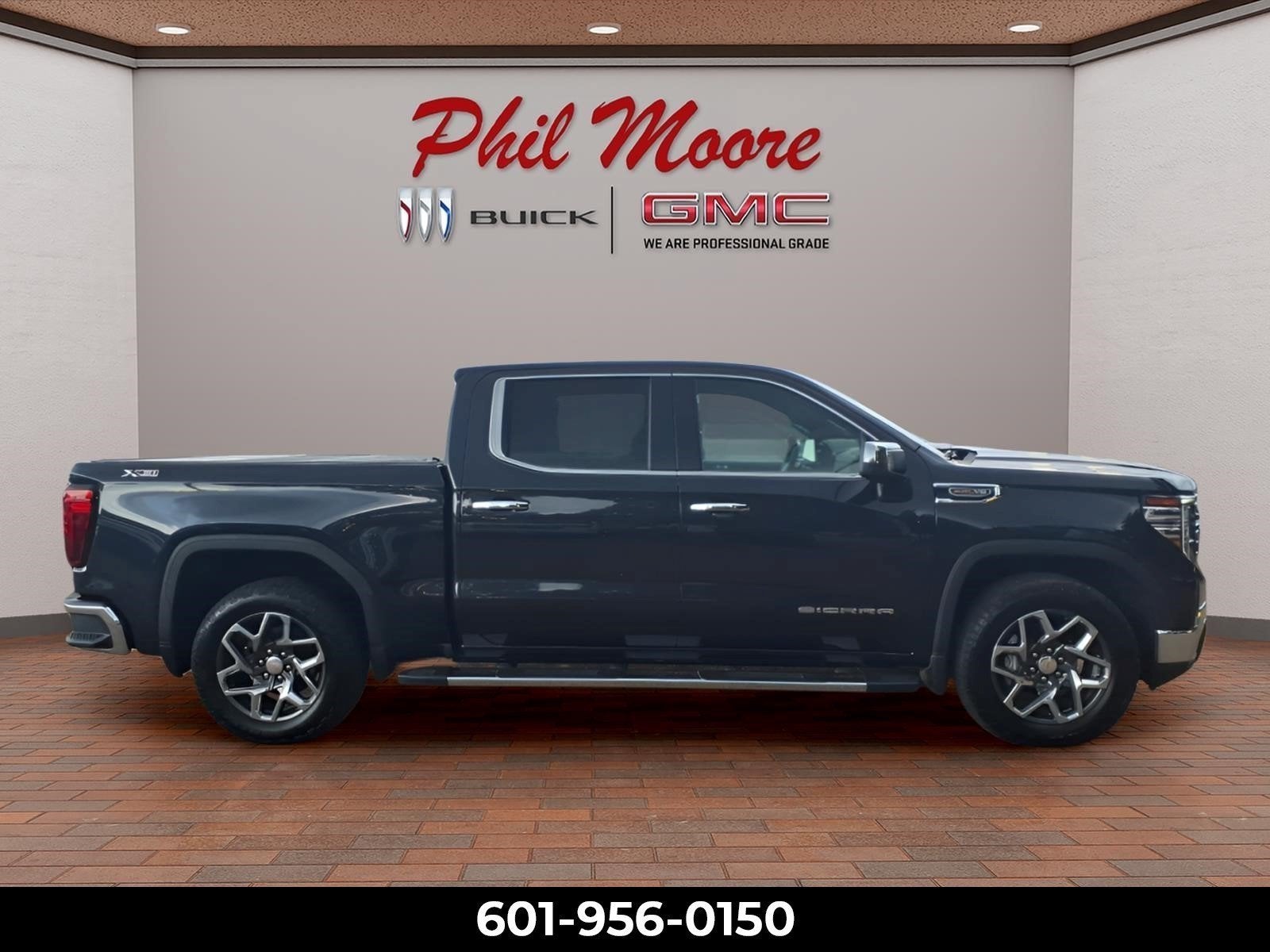 2023 GMC Sierra 1500 SLT
