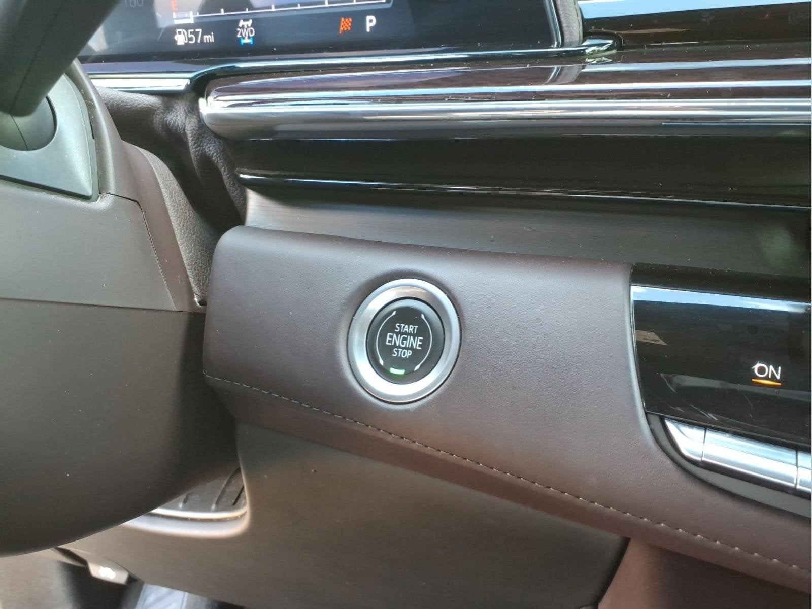 2023 Cadillac Escalade 4WD Premium Luxury Platinum