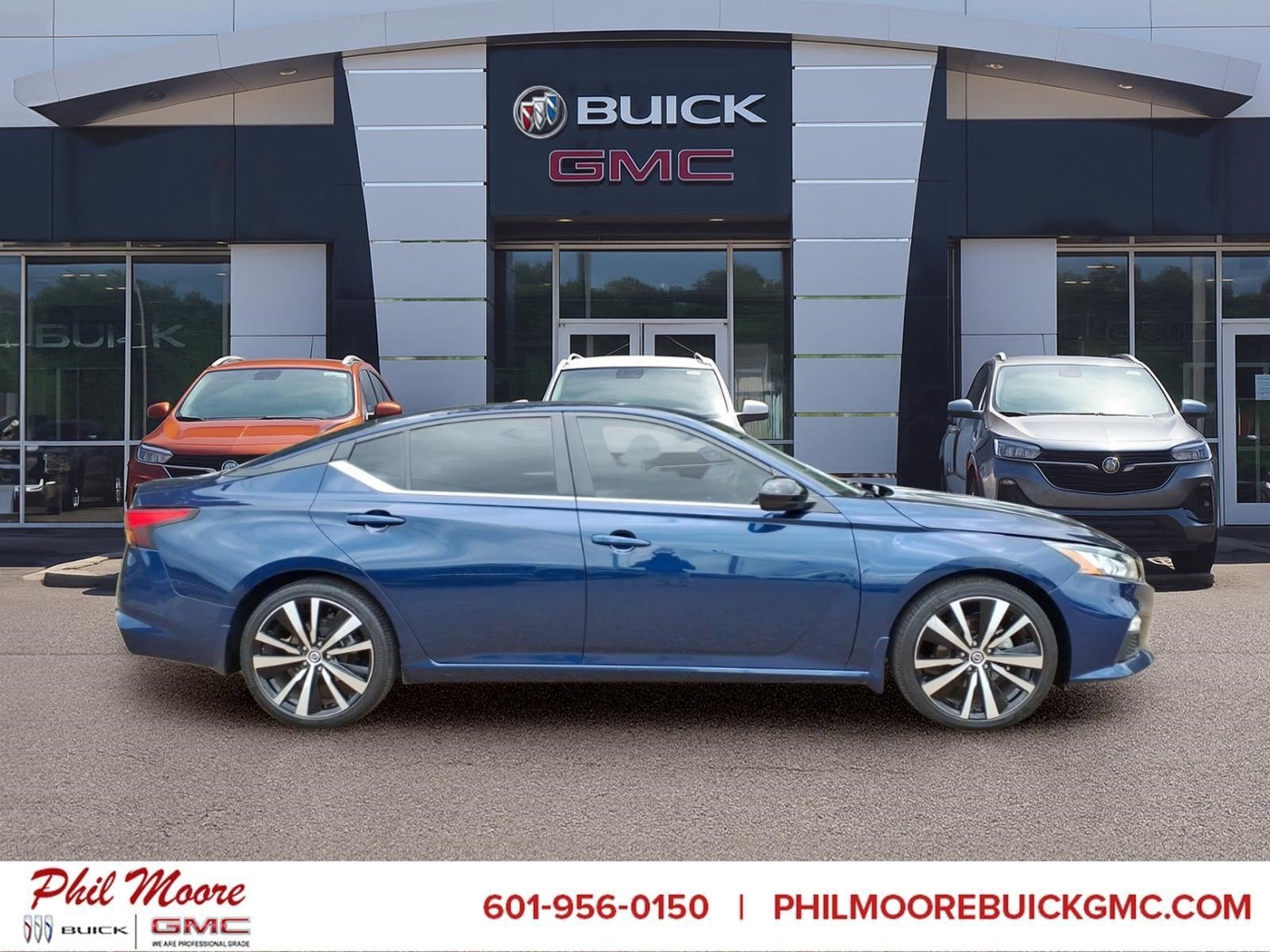 2022 Nissan Altima SR FWD