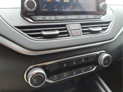 2022 Nissan Altima SR FWD