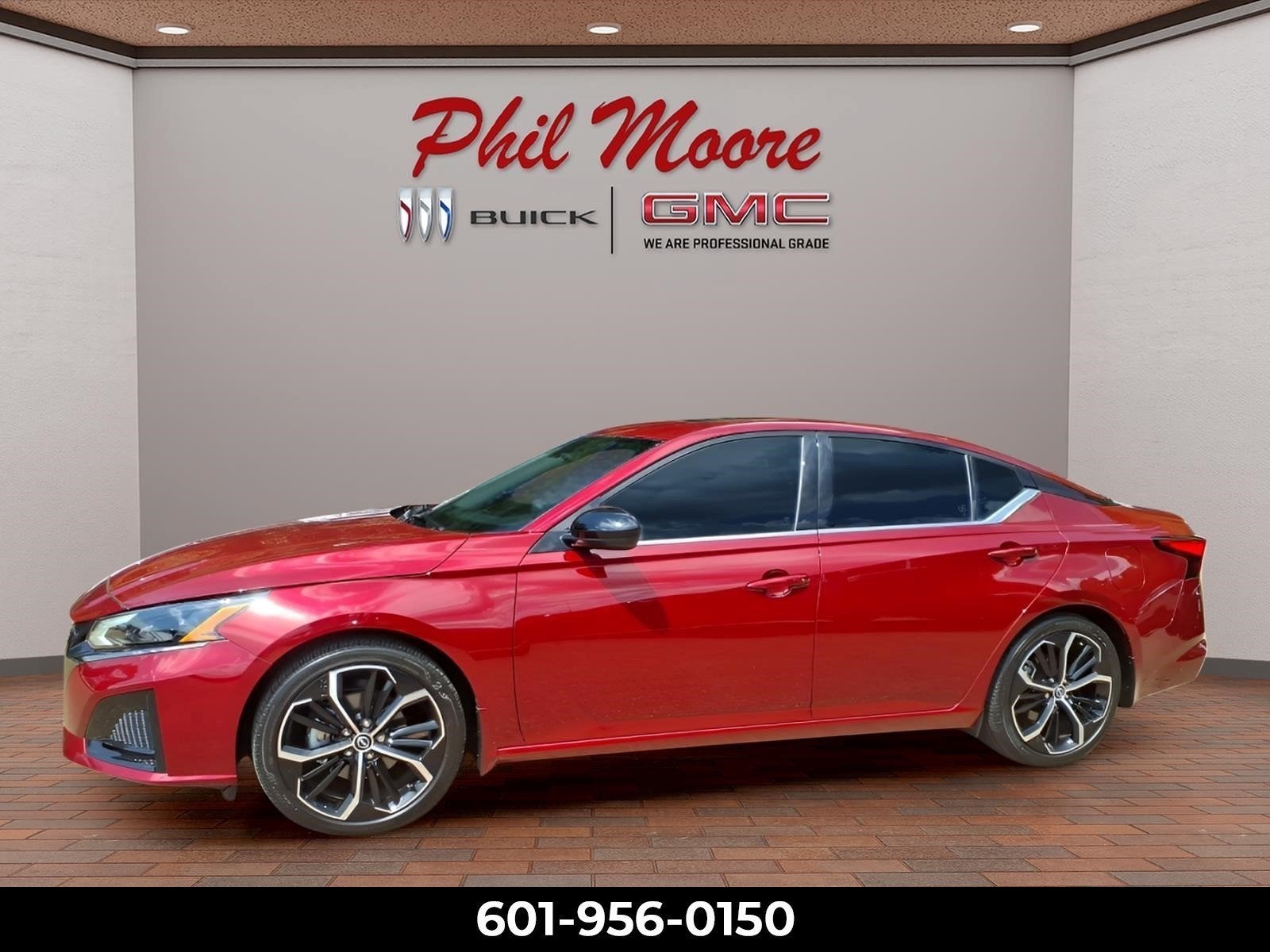 2024 Nissan Altima SR FWD