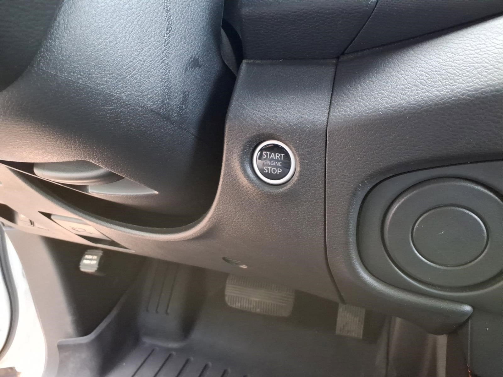 2024 Nissan Frontier PRO-X