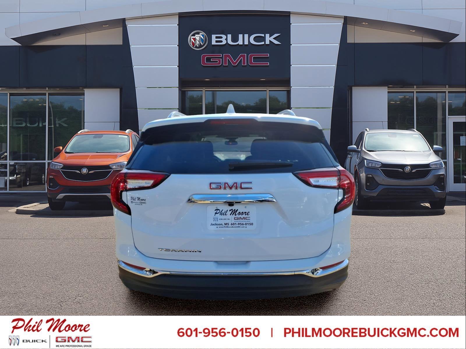 2023 GMC Terrain SLT