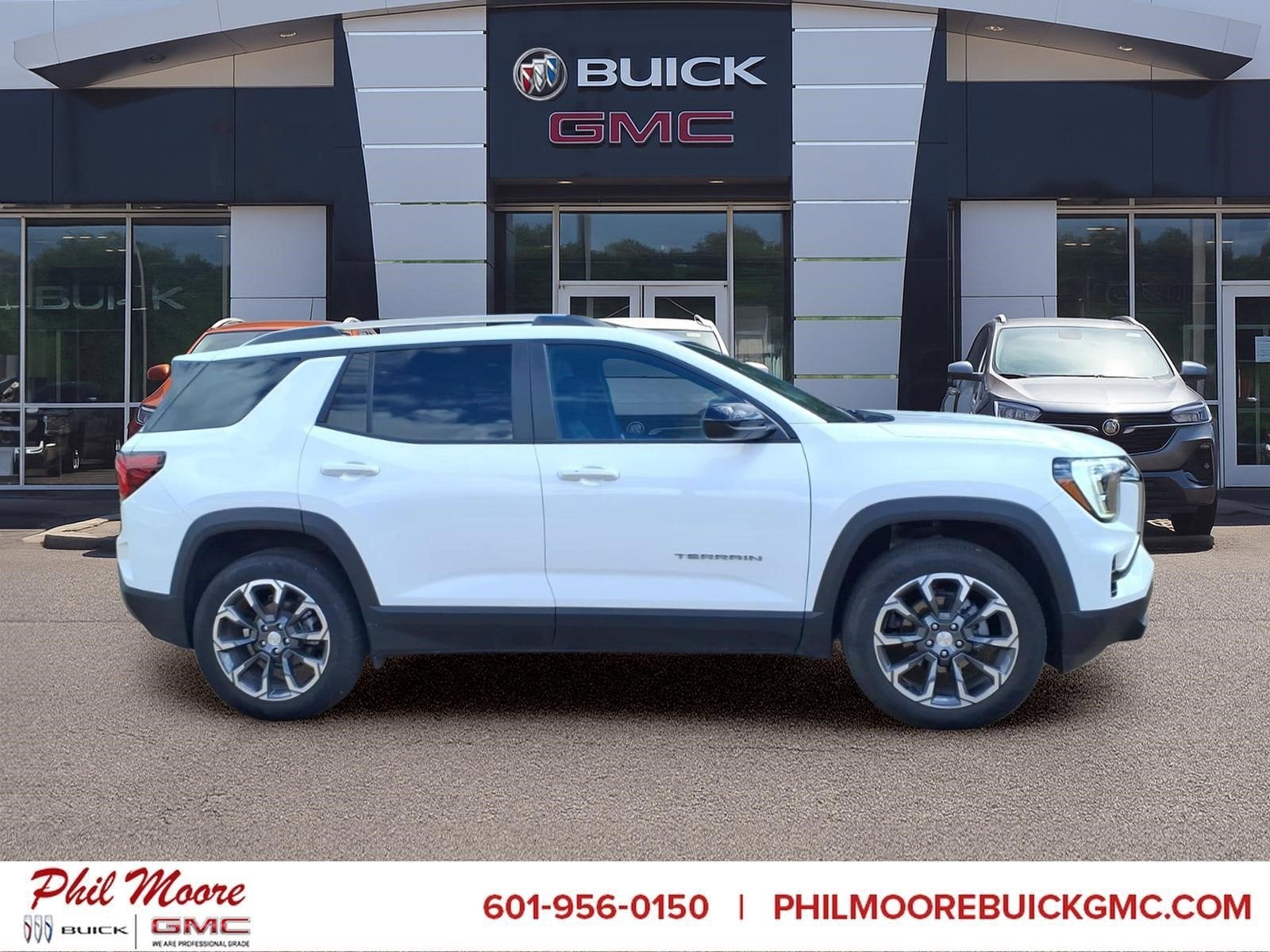 2025 GMC Terrain Elevation AWD's photo