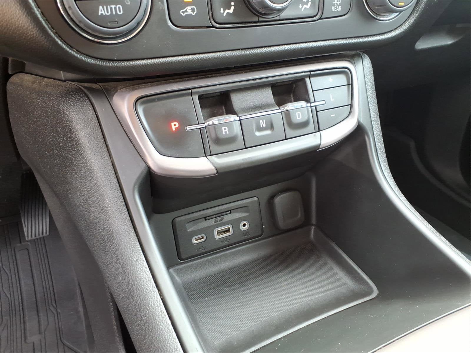 2022 GMC Terrain AT4