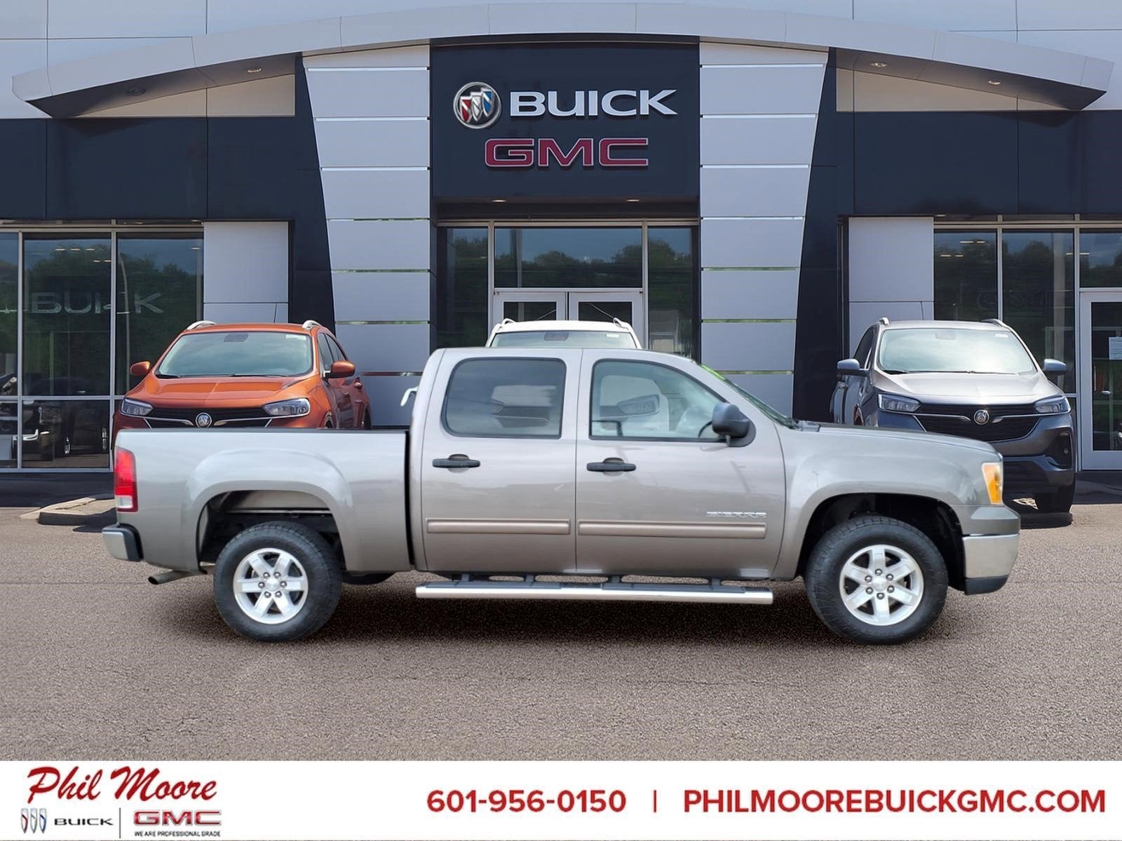 2013 GMC Sierra 2WD Crew Cab SLE SWB's photo