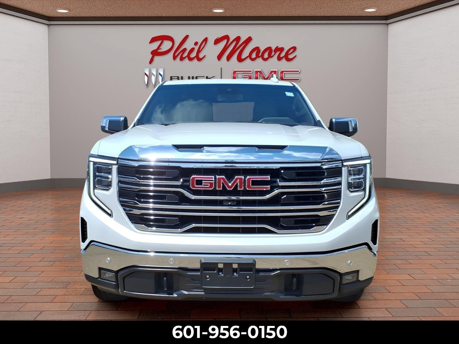 2023 GMC Sierra 1500 SLT