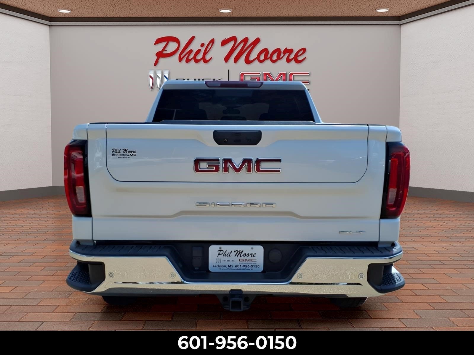 2023 GMC Sierra 1500 SLT