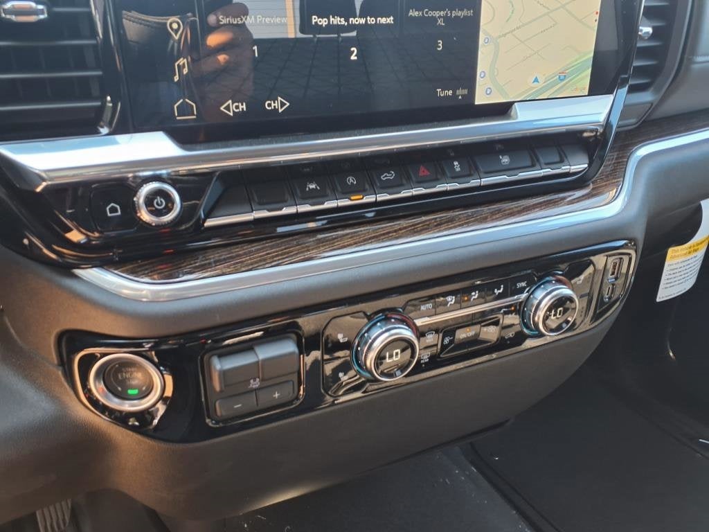 2025 GMC Sierra 1500 Elevation