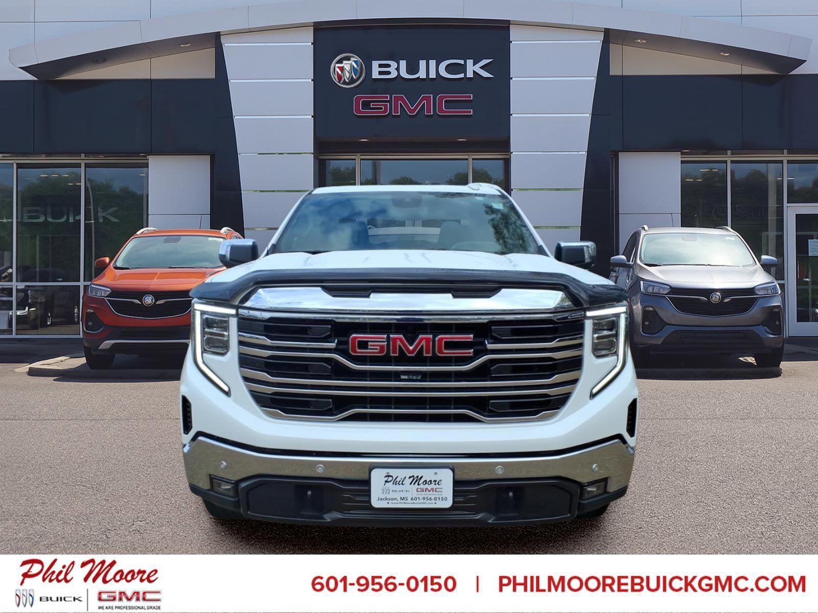 2024 GMC Sierra 1500 SLT