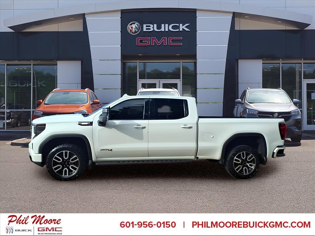 2023 GMC Sierra 1500 AT4