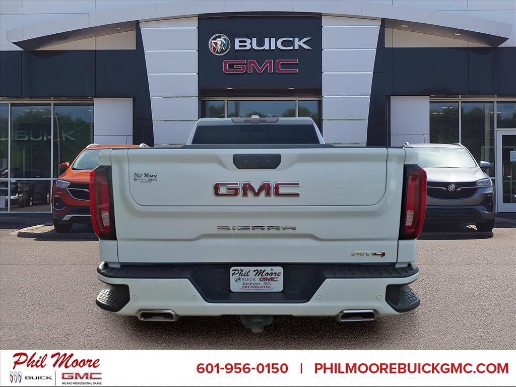 2023 GMC Sierra 1500 AT4