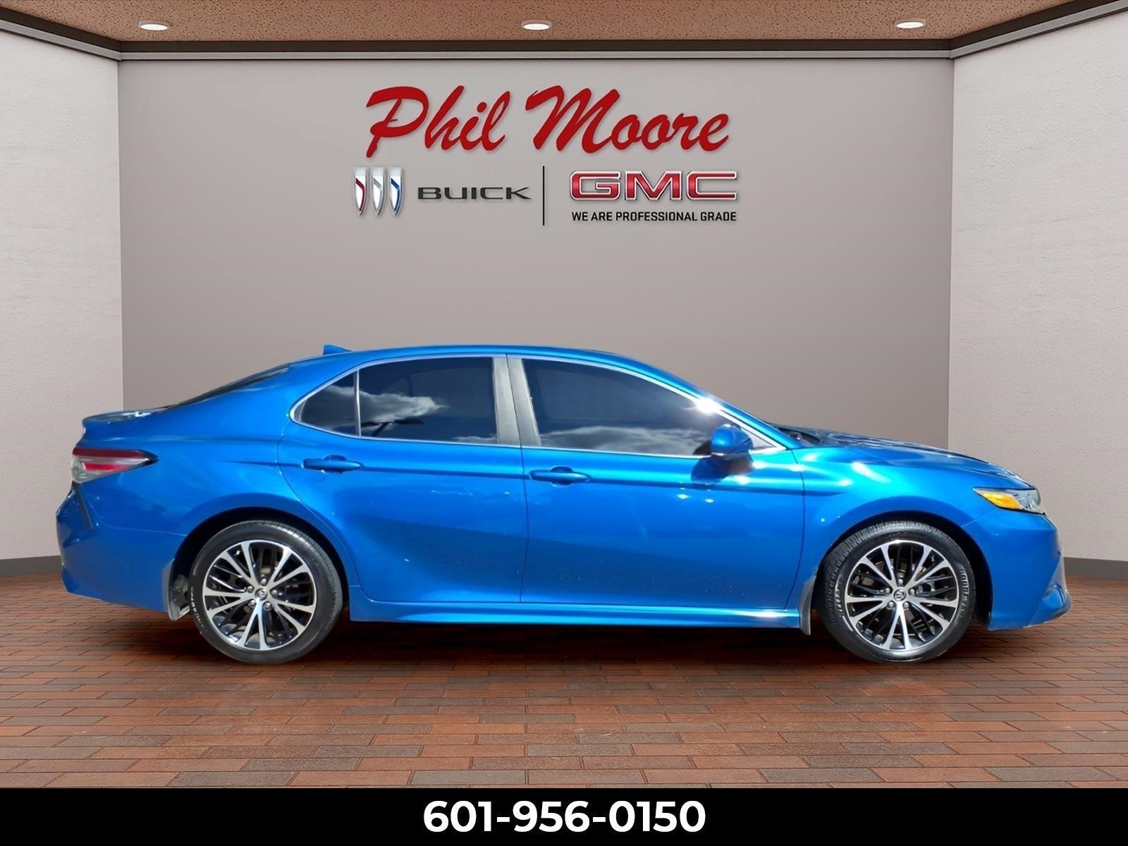 2019 Toyota Camry LE