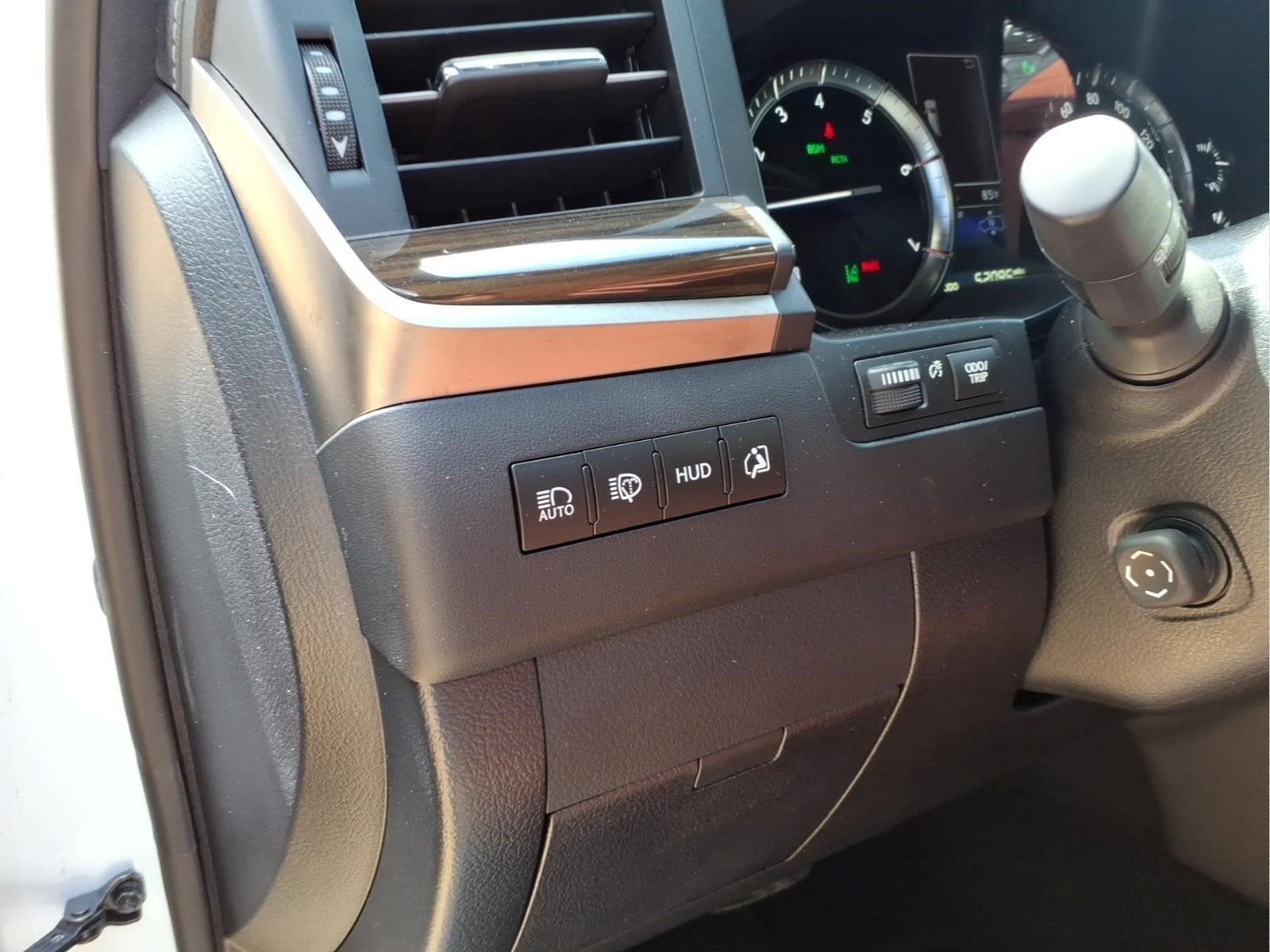2021 Lexus LX 570 Three-Row