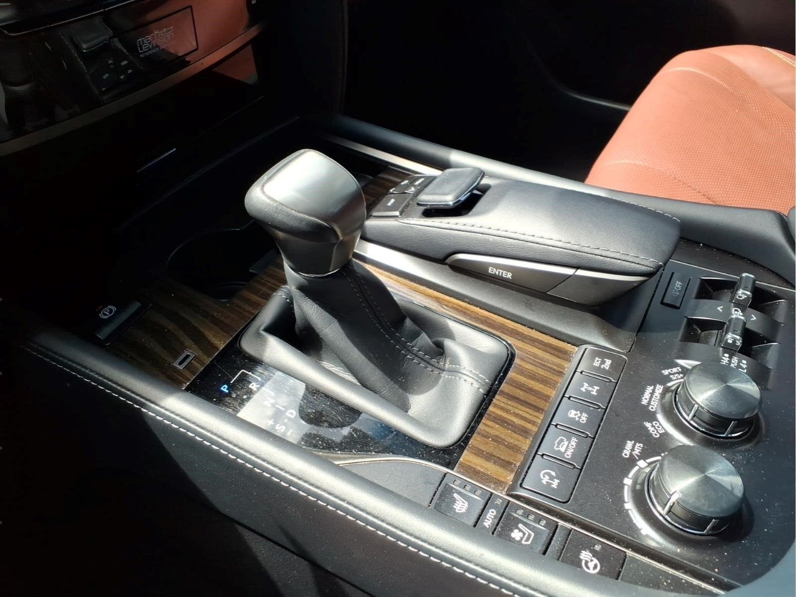 2021 Lexus LX 570 Three-Row