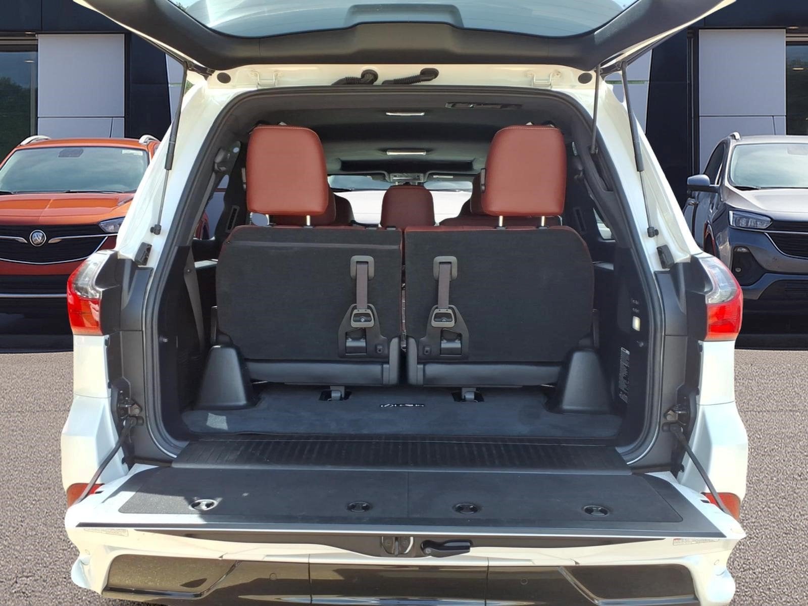 2021 Lexus LX 570 Three-Row