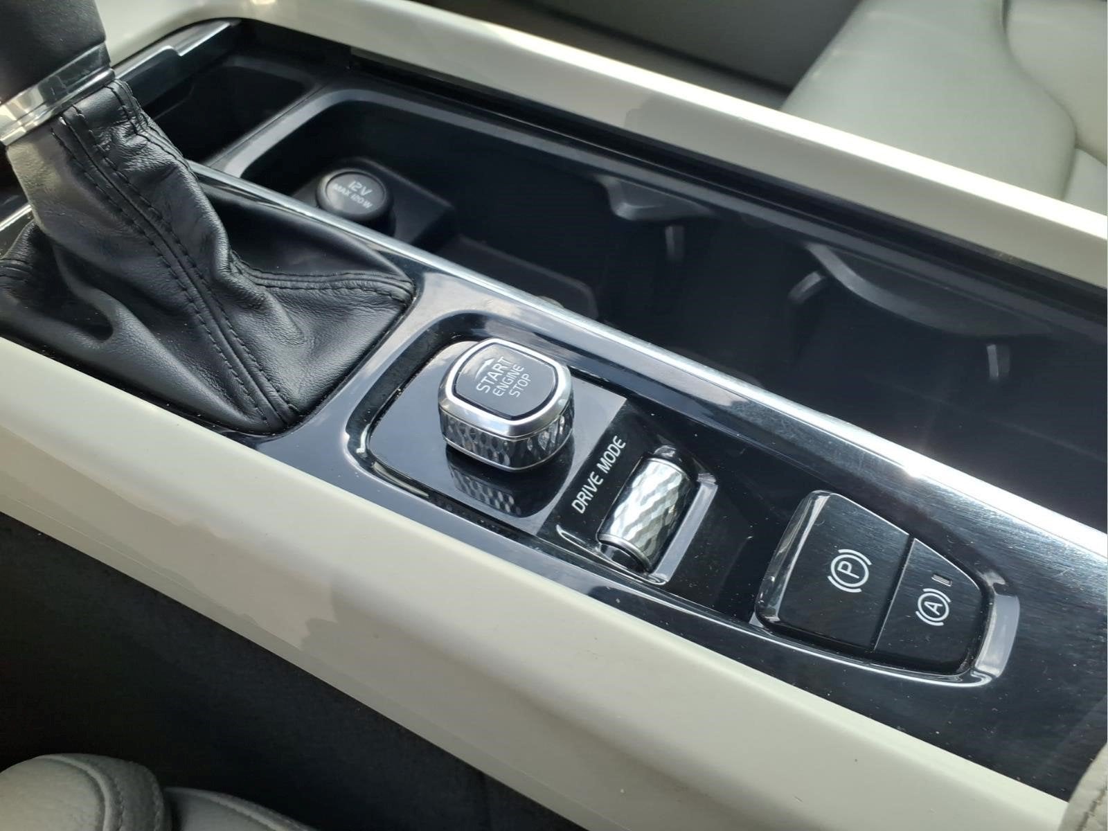 2019 Volvo XC60 T5 Inscription