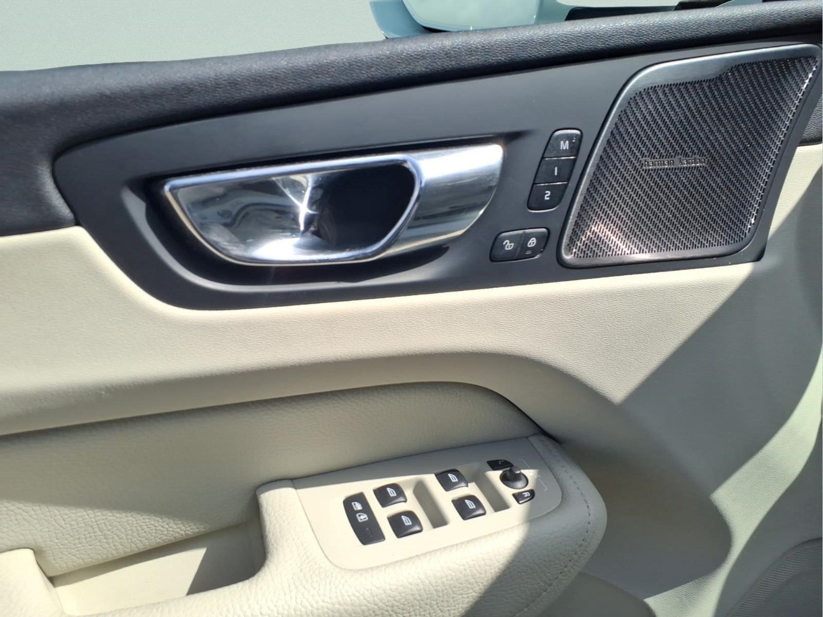 2019 Volvo XC60 T5 Inscription
