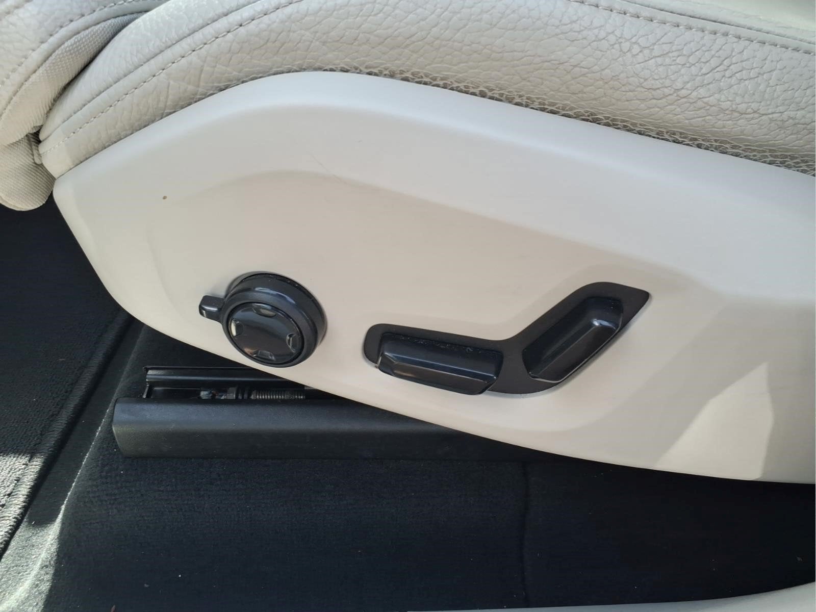 2019 Volvo XC60 T5 Inscription