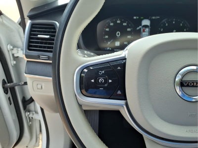 2020 Volvo XC90 T6 Momentum 7 Passenger