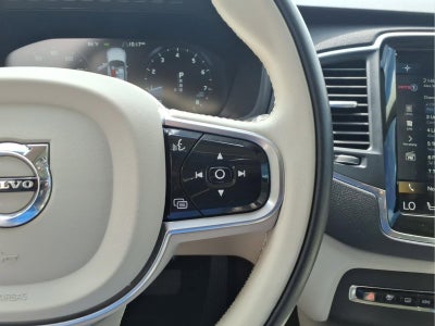 2020 Volvo XC90 T6 Momentum 7 Passenger