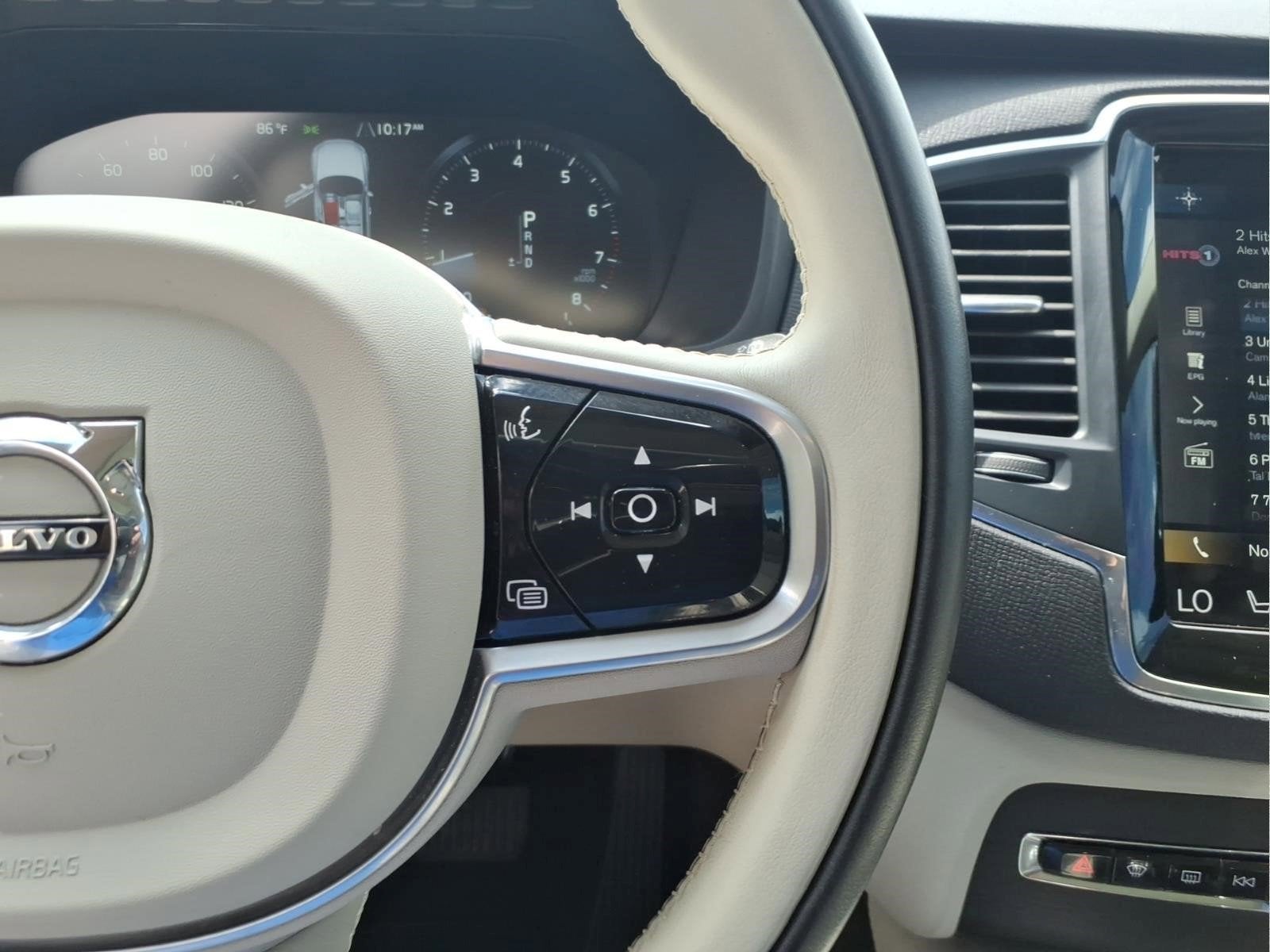 2020 Volvo XC90 T6 Momentum 7 Passenger